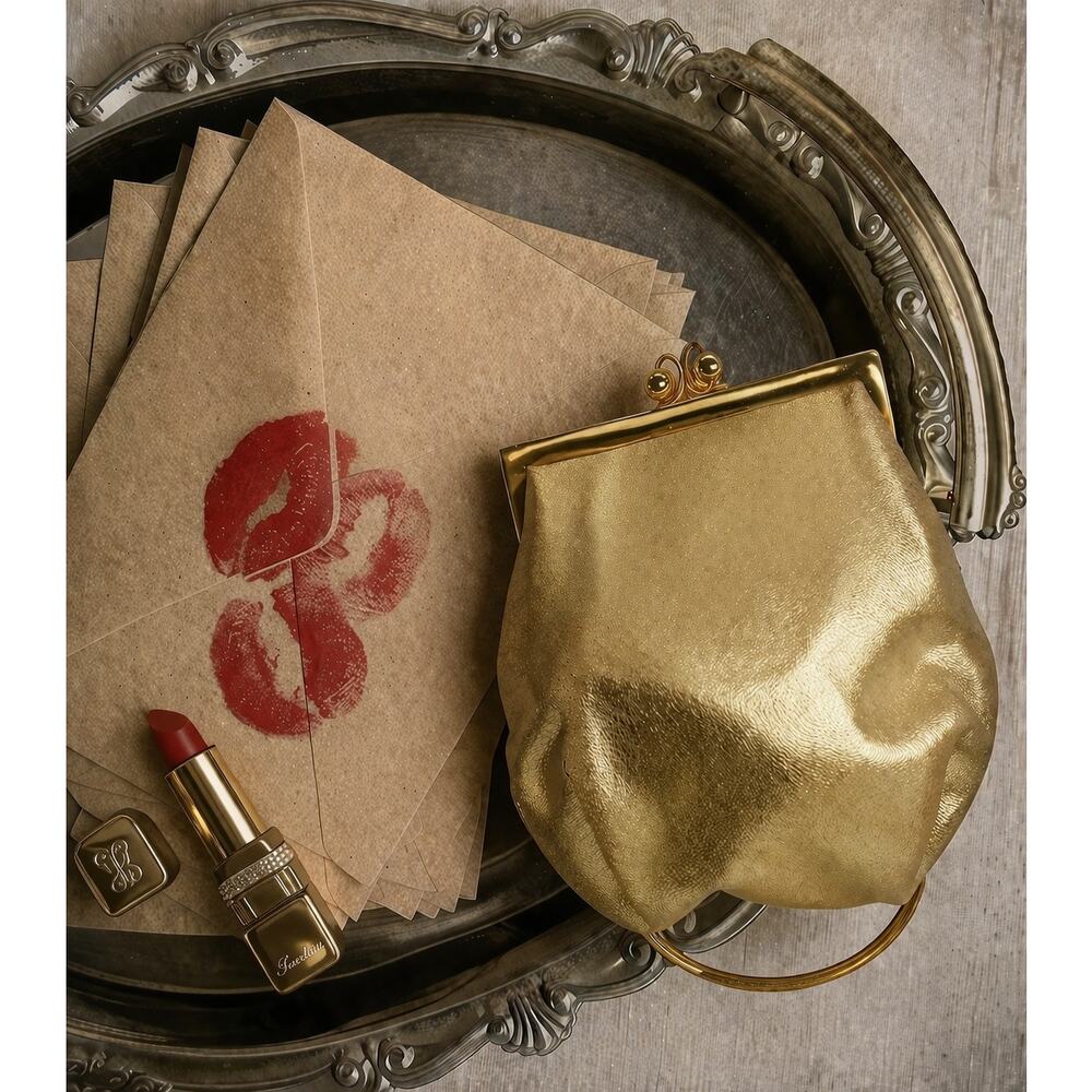 Judith Leiber Vintage Gold Evening Bag MCM Mini Clutch Wrist Handle Collectors